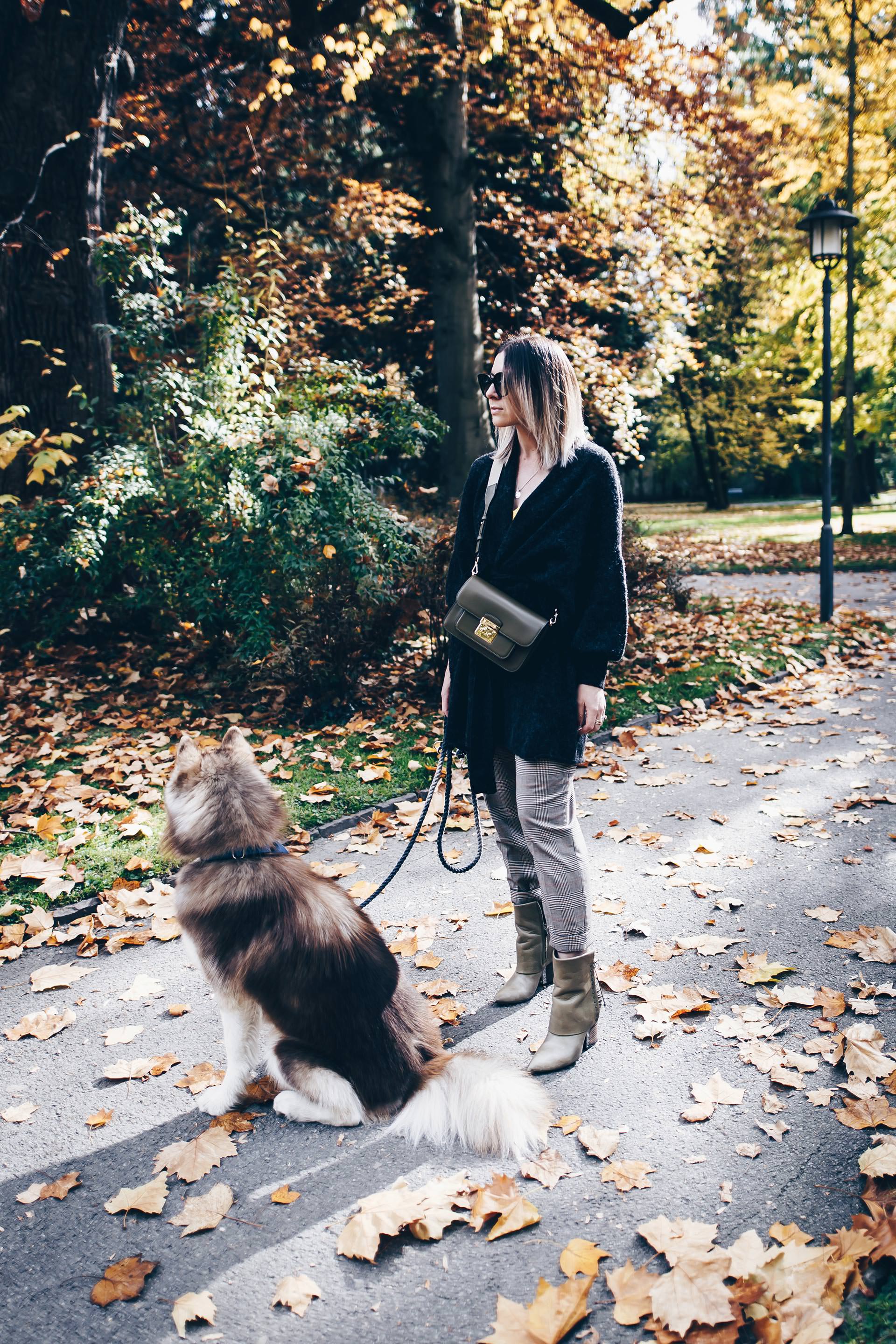 Herbst Outfit mit Cardigan, Glencheck Hose, Khaki Stiefeletten, Michael Michael Kors Cross Body Bag, Outfit of the Day, Outfits Blog, Fashion Blog, Modeblog, www.whoismocca.me