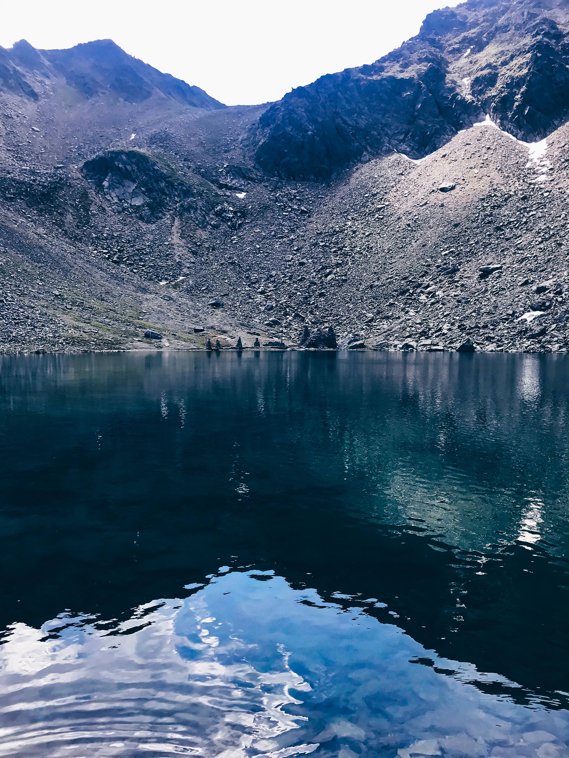 Wandern mit Hund in Tirol, Hundstalsee, Inzinger Alm, Leben mit Hund, Alltag mit Hund, Hundeblog, Wandertour mit Hund, Style Blog, sibirischer Husky, französische Bulldogge, www.whoismocca.me