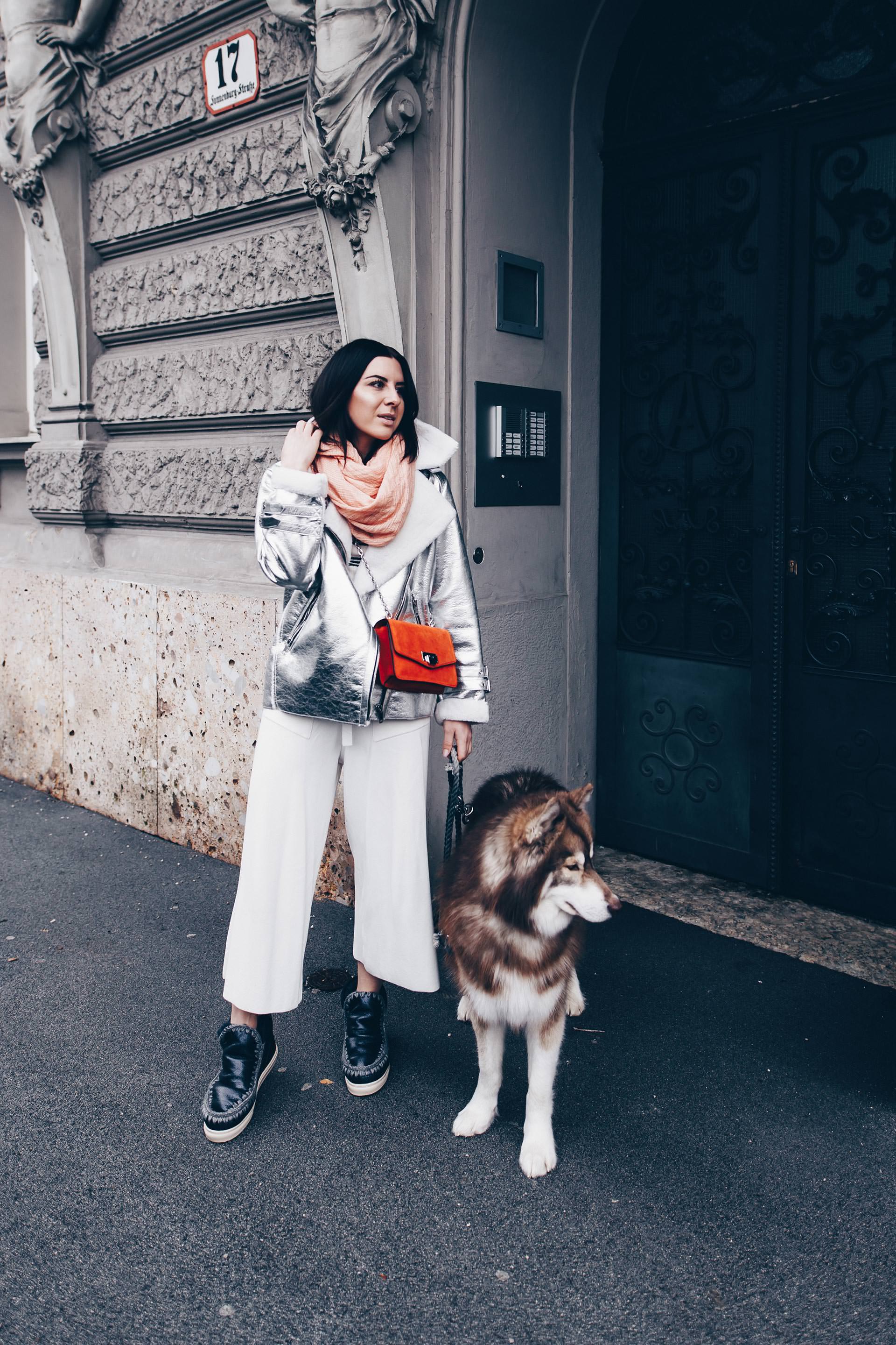 Winter Outfit mit Culotte stylen, Culotte im Winter tragen und kombinieren, Outfit mit MOU Boots, Outfit mit Pilotenjacke, orange Tasche, Outfit Idee, Fashion Blog, Modeblog, Outfits Blog, www.whoismocca.me