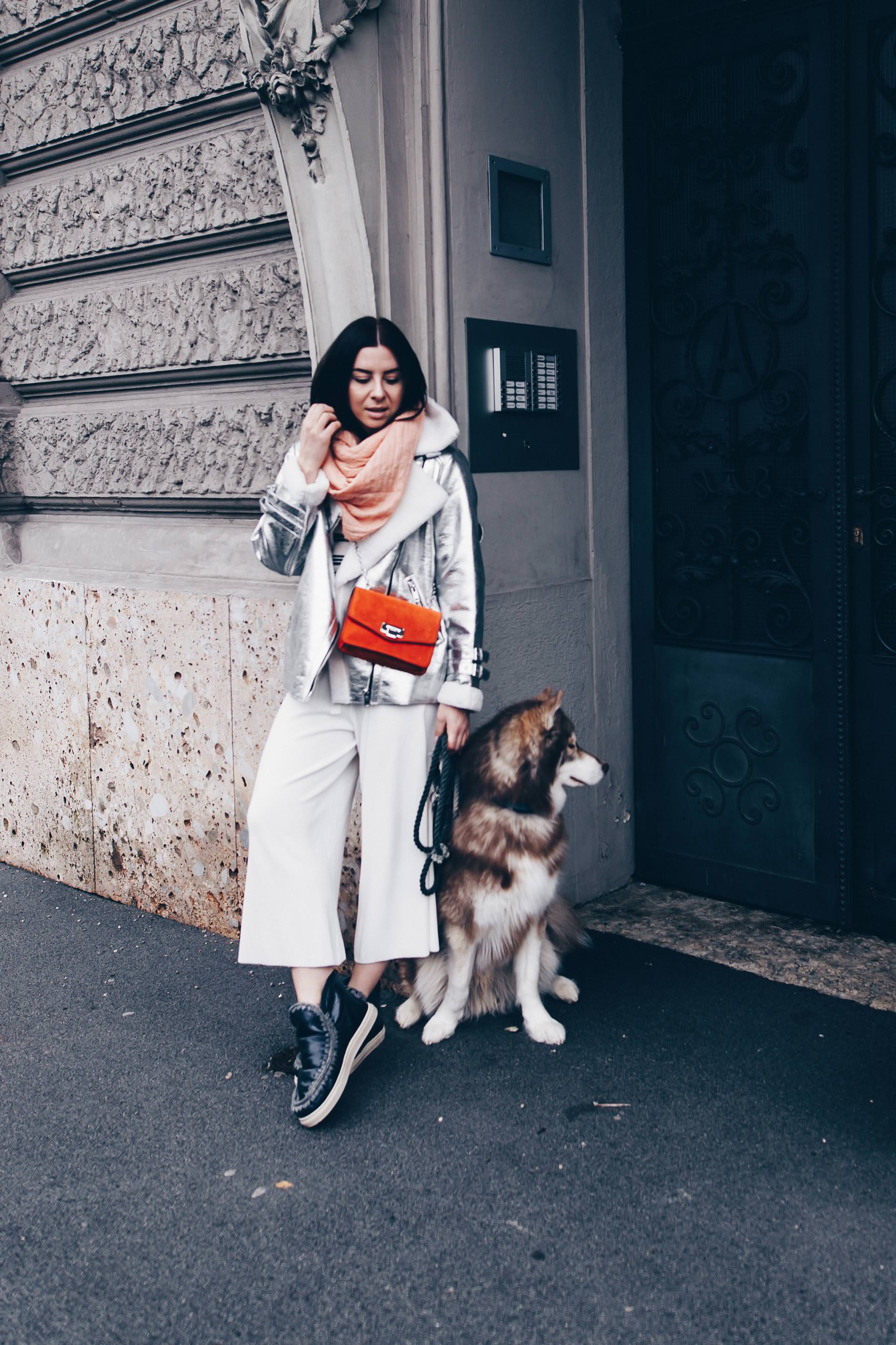 Winter Outfit mit Culotte stylen, Culotte im Winter tragen und kombinieren, Outfit mit MOU Boots, Outfit mit Pilotenjacke, orange Tasche, Outfit Idee, Fashion Blog, Modeblog, Outfits Blog, www.whoismocca.me