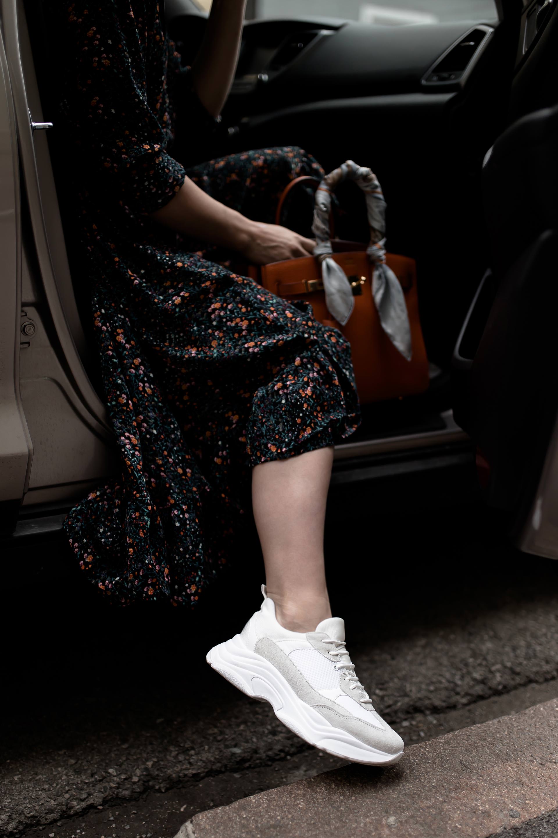 Chunky Sneakers à la Balenciaga Triple S, Das sind die besten Alternativen und Lookalikes für die Statement Sneakers, Balenciaga Lookalike Sneakers, Chunky Trainers, Modetrends 2018, Schuhtrends Frühling Sommer Herbst 2018, Mode und Styling Tipps, Fashion Blogger, www.whoismocca.me