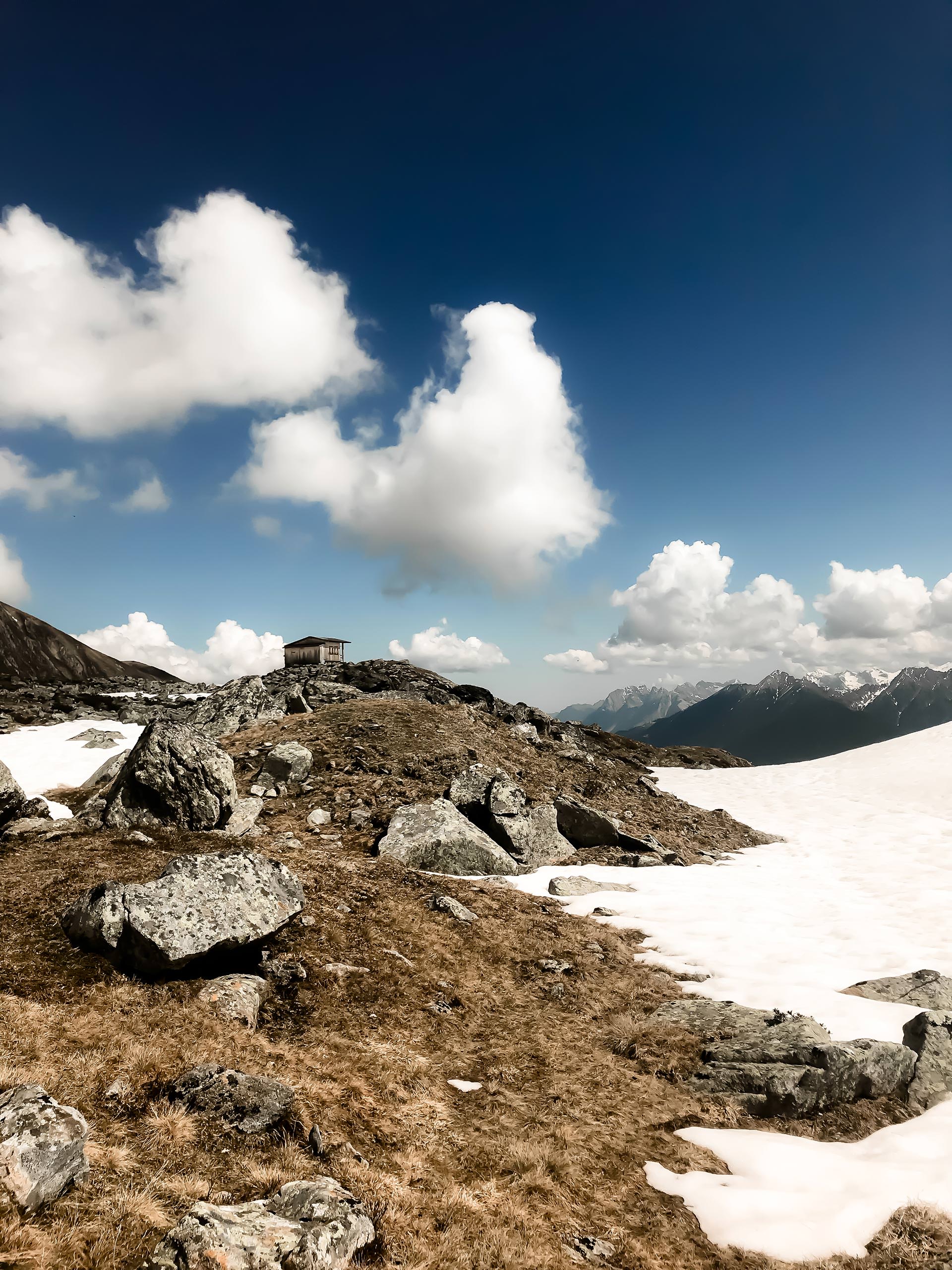 Anzeige, Meine Sonnenschutz-Tipps für Gesicht, Dekolleté und Körper, Pflegetipps für die Haut im Sommer, Nivea #Sonnencreme und #Sonnenschutz, Sonnenschutz zum Wandern und für die Berge, Sonnenschutz für die Haut im Alltag, welche Sonnencreme ist die beste, sonnencreme mit lichtschutzfaktor 50, #LSF, mattierender Sonnenschutz, nicht fettender Sonnenschutz, Anti-Aging Pflege Tipps im Sommer, #Sonnenbrand vorbeugen, NIVEA SUN UV Gesicht, #Beautyblogger, #BeautyTipps, #Beautyhacks, #erfahrungsbericht, #produkttest, www.whoismocca.me