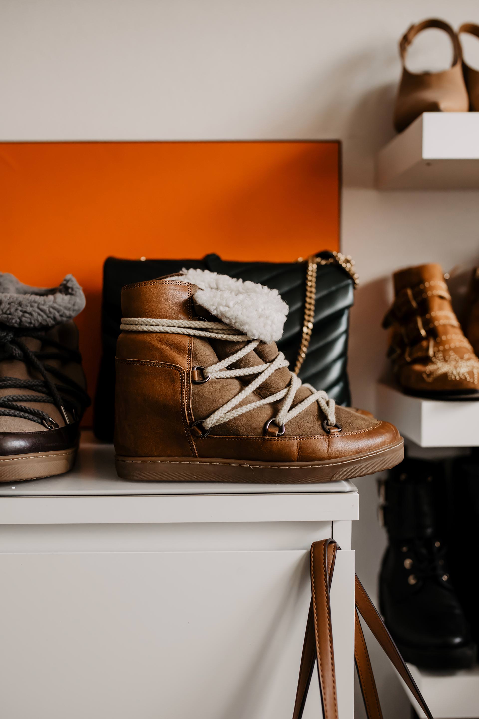 enthält unbeauftragte Werbung. welche schuhe trägt man im winter, isabel marant nowles boots review, winterstiefel für frauen, perfekte winterschuhe, winter boots online shopping, Winterstiefel online kaufen, isabel marant Schuhe kaufen, warme winter boots für damen, Schuhe für kalte tage, Schuhe für kalte füße, Schuhe für den winter, Modeblog, www.whoismocca.me #isabelmarant #nowlesboots #wintertrends #winterboots #modetrends #winterschuhe