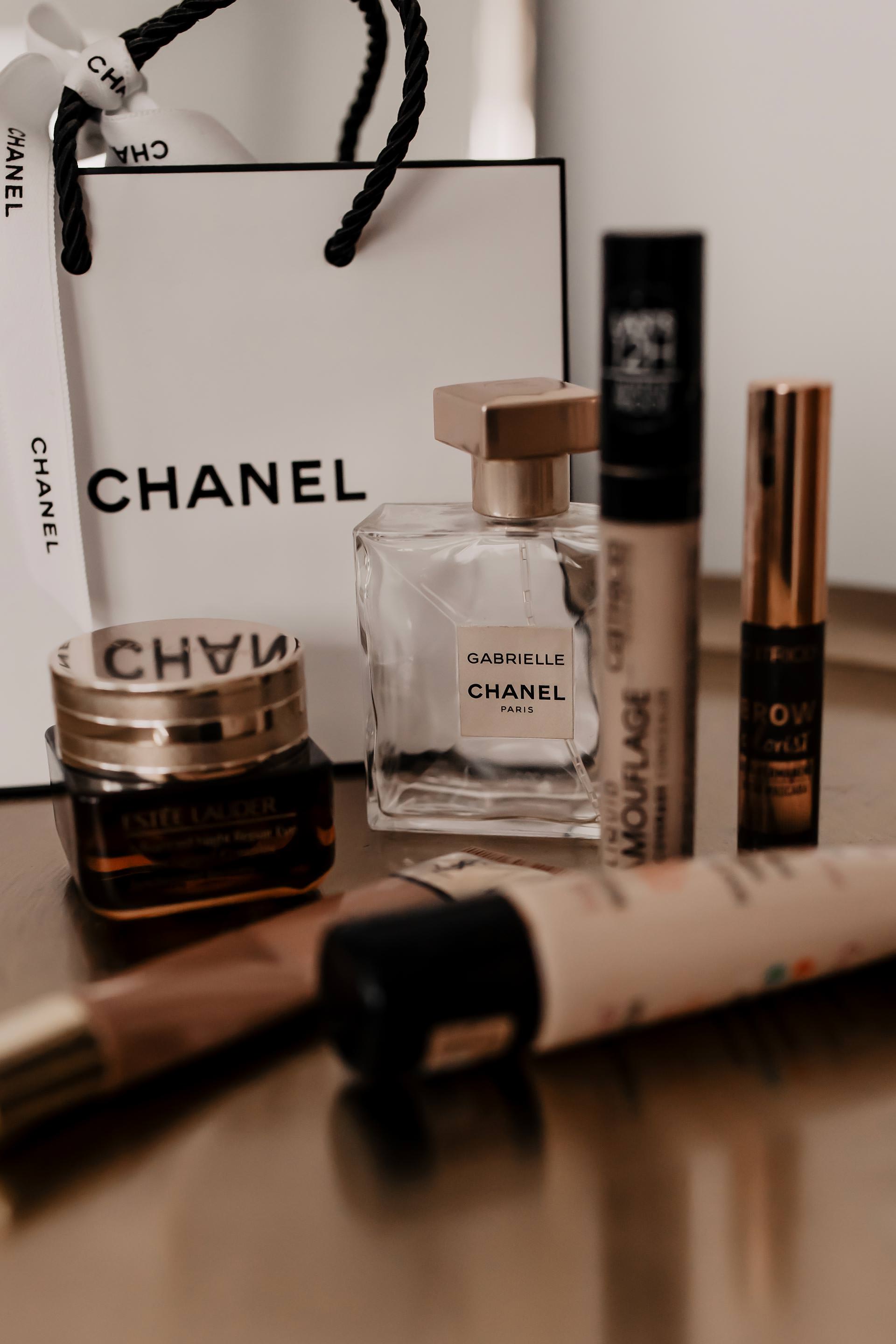 enthält unbeauftragte Werbung // Aufgebraucht und Nachgekauft, Beauty Produkte die man haben muss, beauty produkte die man braucht, beauty produkte für frauen, Liquid Camouflage Coverage Concealer, Chanel Gabrielle Eau de Parfum, bourjois cc cream, brow colorist catrice, augenbrauen mascara, touche éclat glow shot highlighter, belebende augengel creme, advanced night repair supercharged complex, Beauty Blogger, www.whoismocca.me #aufgebraucht #nachgekauft #beautyprodukte #beautyblogger #musthaves