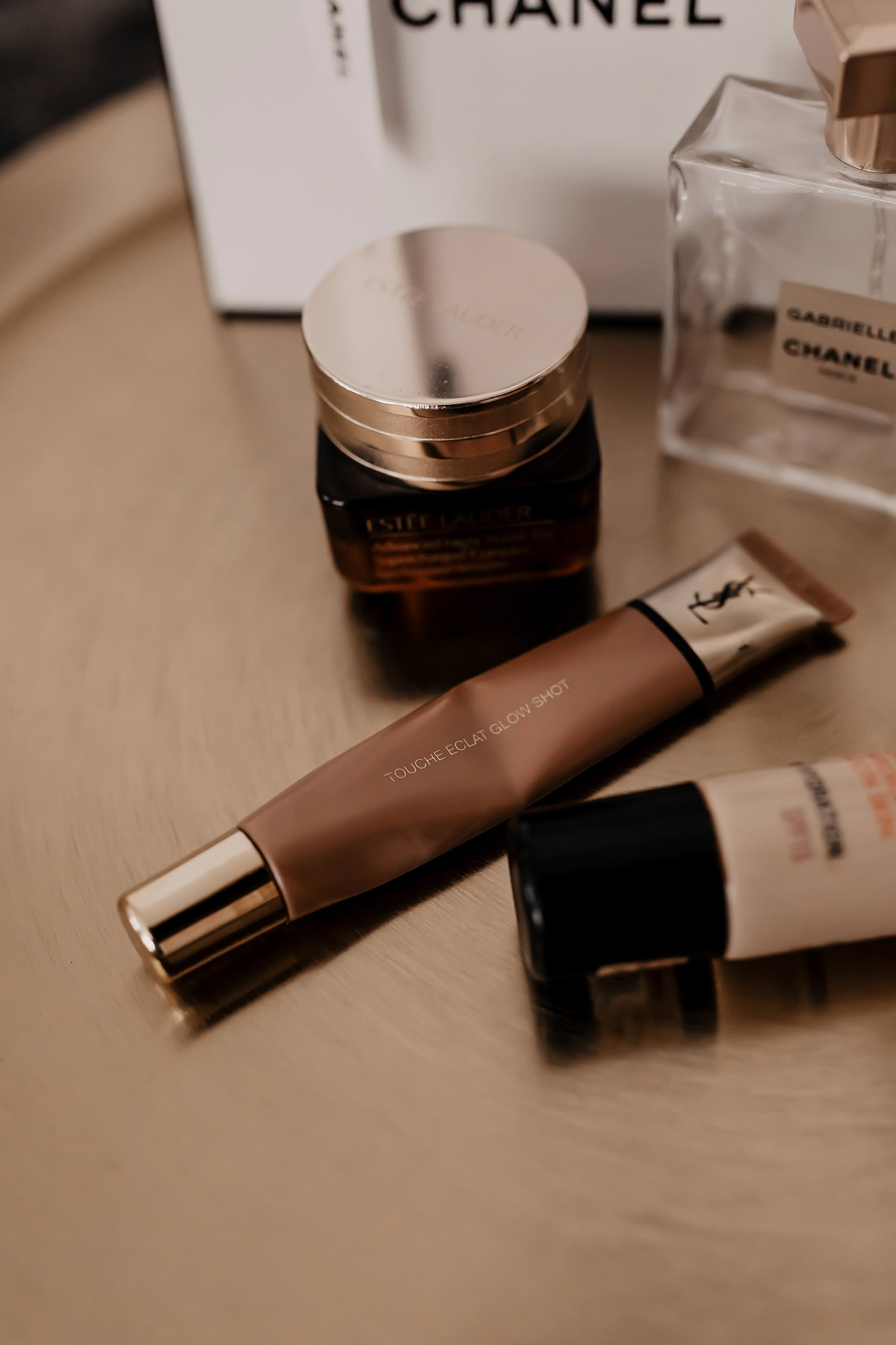 enthält unbeauftragte Werbung // Aufgebraucht und Nachgekauft, Beauty Produkte die man haben muss, beauty produkte die man braucht, beauty produkte für frauen, Liquid Camouflage Coverage Concealer, Chanel Gabrielle Eau de Parfum, bourjois cc cream, brow colorist catrice, augenbrauen mascara, touche éclat glow shot highlighter, belebende augengel creme, advanced night repair supercharged complex, Beauty Blogger, www.whoismocca.me #aufgebraucht #nachgekauft #beautyprodukte #beautyblogger #musthaves