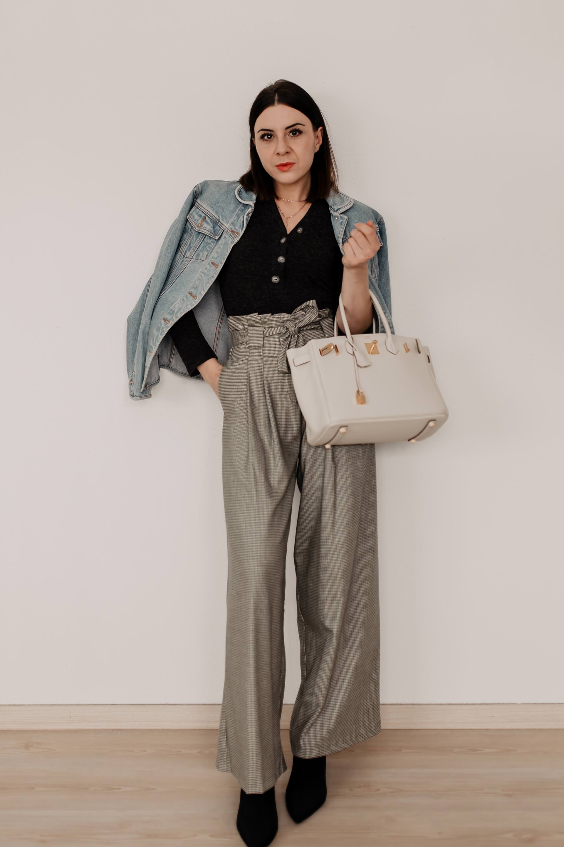 enthält unbeauftragte Werbung // karierte hose kombinieren, lookbook 2019, karo hose kombinieren, outfit mit karo hose, outfit mit karierter hose, Alltagsoutfit, outfit ideen für jeden tag, Büro Outfit, stylische outfits, Outfit inspirationen, outfits zusammenstellen leicht gemacht, outfits zusammenstellen, karierte stoffhose, www.whoismocca.me #lookbook #modetrends #styling #kariert #checked #modetrends2019 #outfits #alltagsoutfits