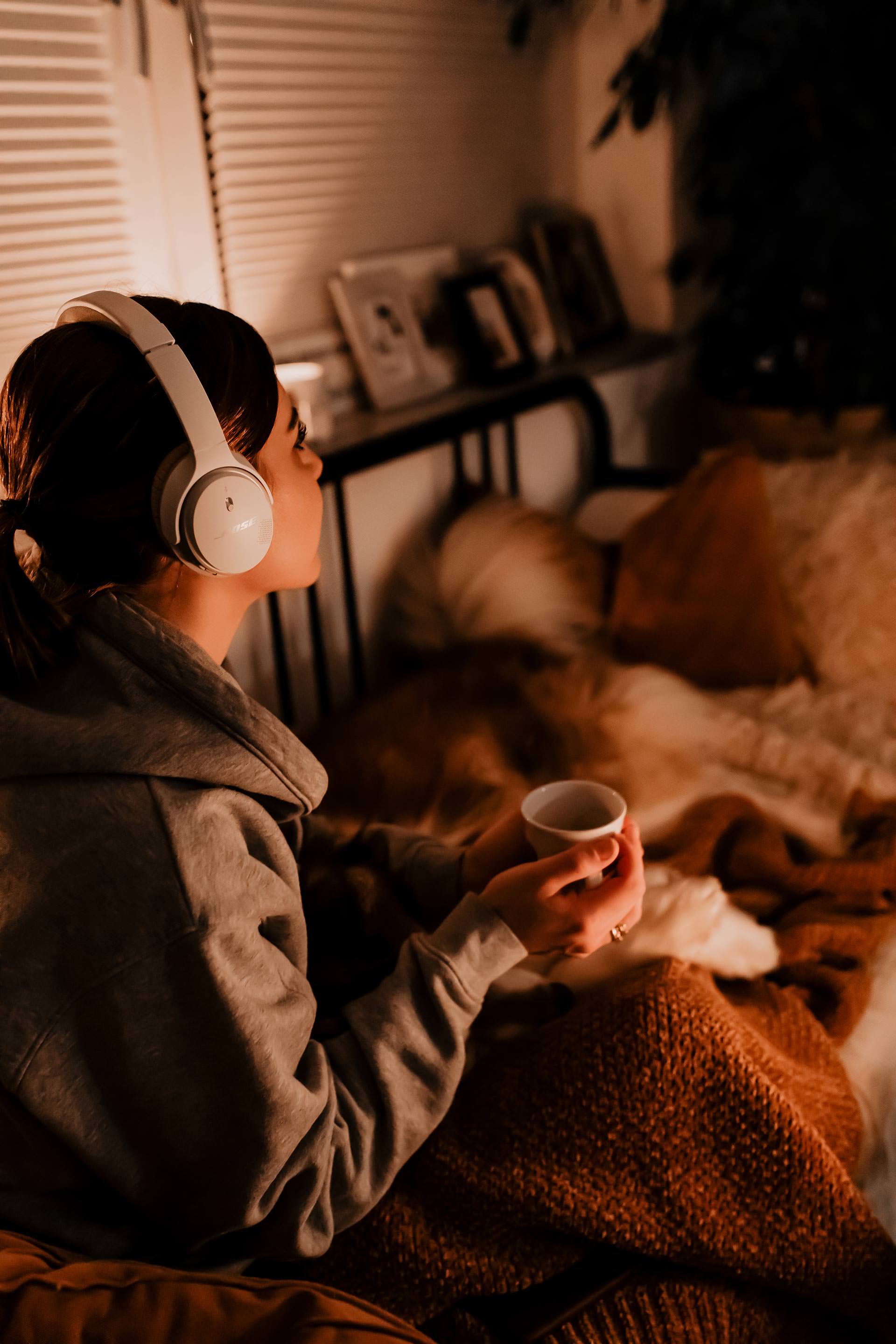 enthält Werbung // stress abbauen, Entspannung im Alltag, bookbeat erfahrungen und kosten, bookbeat kostenlos testen code, stress schnell loswerden und abbauen, stress gegenmaßnahmen, schneller entspannen tipps, nach Feierabend nicht abschalten können, nach feierabend entspannen, Entspannungsübungen, Entspannung mit hund, Entspannung mit hörbuch, Stressabbau, Mittel gegen Stress, Stressbewältigung, Stress abbauen methoden, Stress abbauen tipps, www.whoismocca.me #stress #entspannung #stressabbau #entspannungstipps #bookbeat #erfahrungsbericht #review