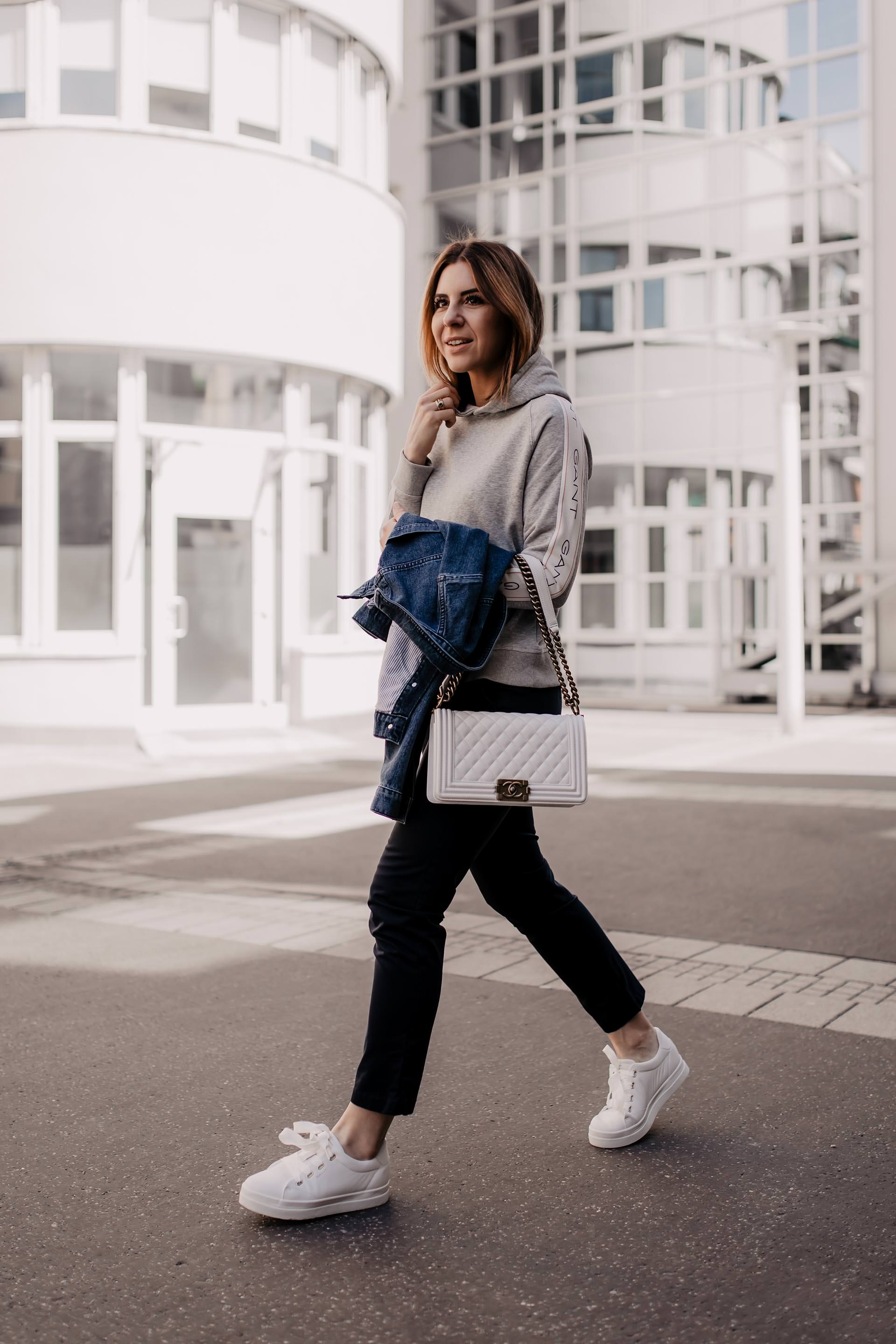 schöne Frühlingsoutfits für jeden Tag, Lookbook, Übergangsoutfit, Frühlings Outfits shoppen, Was ziehe ich morgen an, Outfit Ideen für jeden Tag, Outfit ideen frühling, schöne Alltagskleider, schöne Outfits, Outfits zusammenstellen, Modeblogger, www.whoismocca.me #frühlingsoutfit #alltagsoutfit #lookbook #modetrends