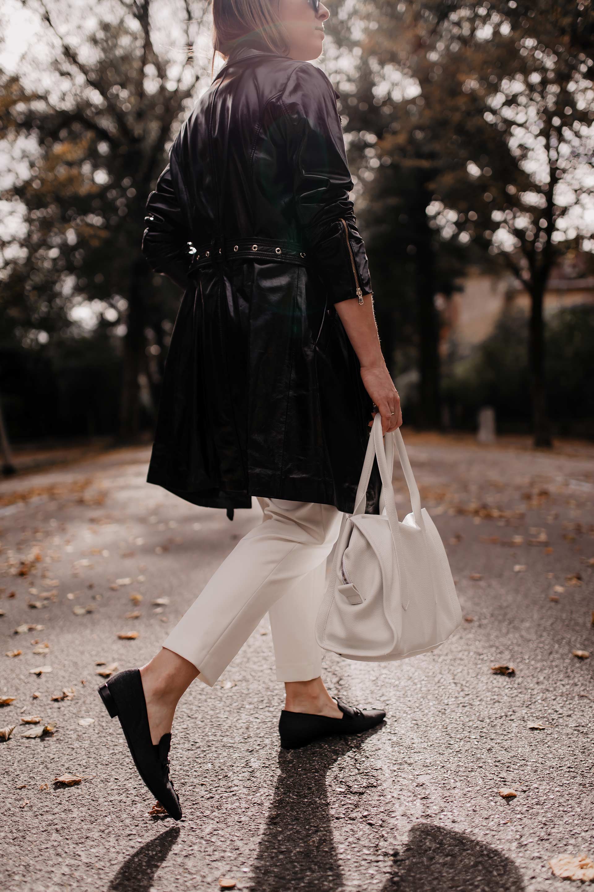 Herbst-Outfits fürs Büro // Anzeige // Diese 2 Business-Casual Looks gehen immer! Auf meinem Modeblog stelle ich dir 2 Büro-Outfits für den Herbst vor, die stilsicher, elegant und bequem sind. www.whoismocca.me #herbstoutfit #bürooutfit #businessoutfit #karriereblog