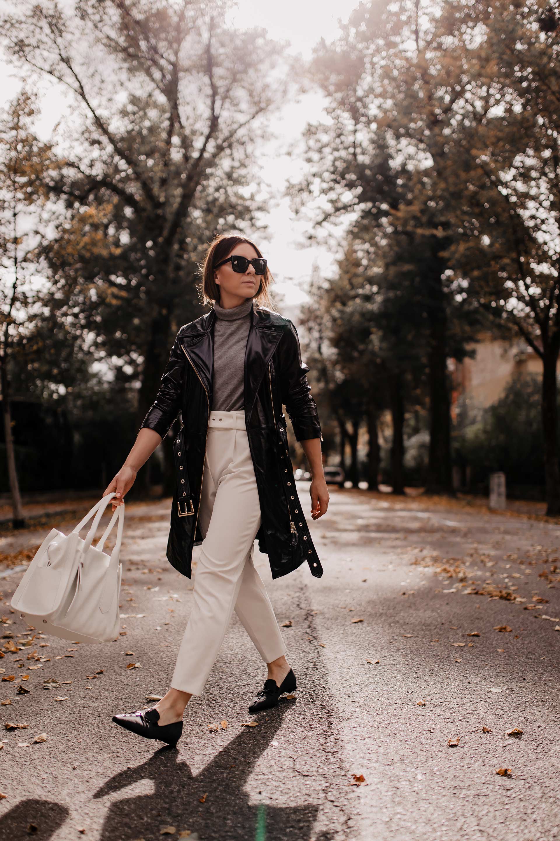 Herbst-Outfits fürs Büro // Anzeige // Diese 2 Business-Casual Looks gehen immer! Auf meinem Modeblog stelle ich dir 2 Büro-Outfits für den Herbst vor, die stilsicher, elegant und bequem sind. www.whoismocca.me #herbstoutfit #bürooutfit #businessoutfit #karriereblog