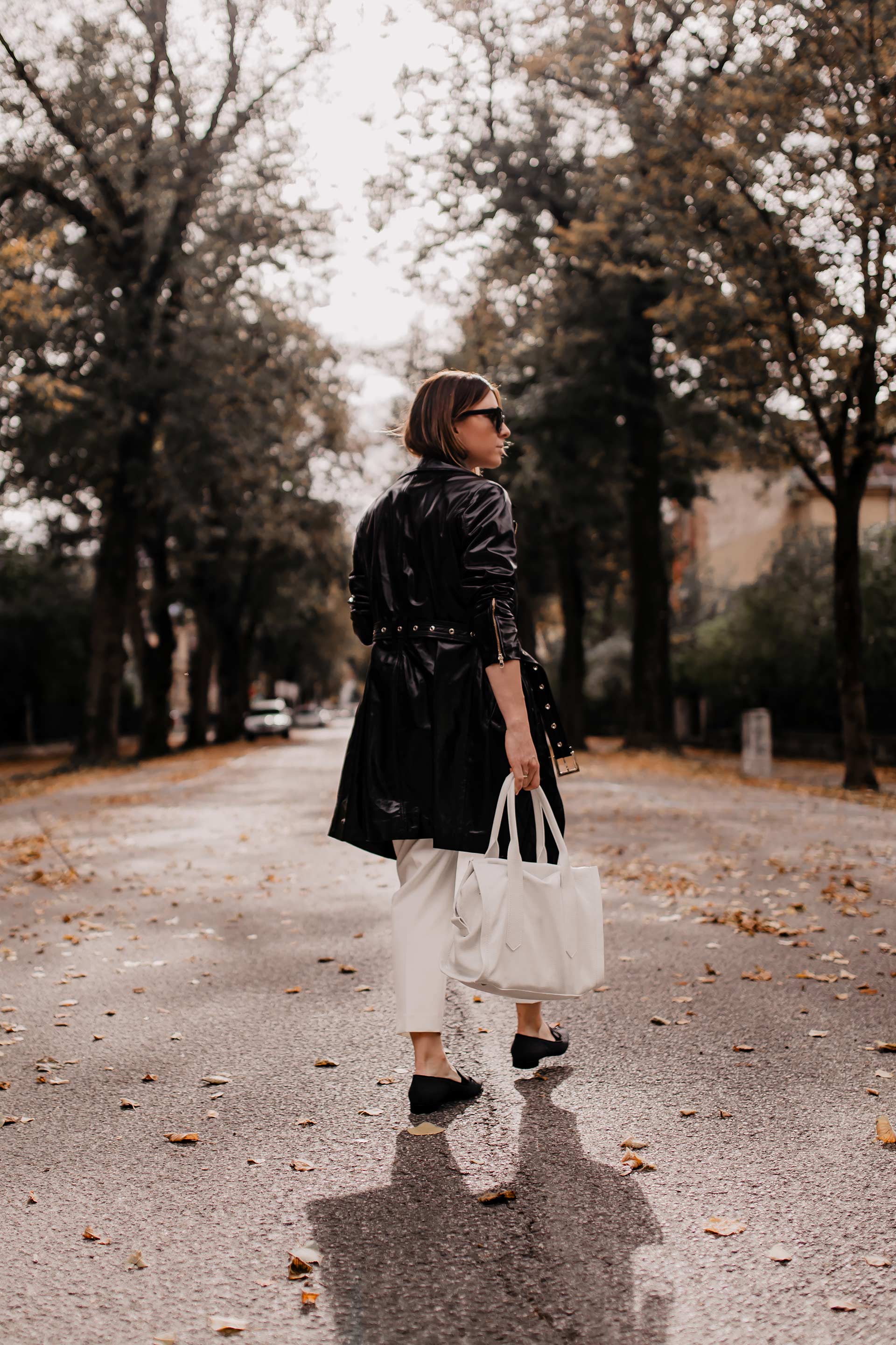 Herbst-Outfits fürs Büro // Anzeige // Diese 2 Business-Casual Looks gehen immer! Auf meinem Modeblog stelle ich dir 2 Büro-Outfits für den Herbst vor, die stilsicher, elegant und bequem sind. www.whoismocca.me #herbstoutfit #bürooutfit #businessoutfit #karriereblog