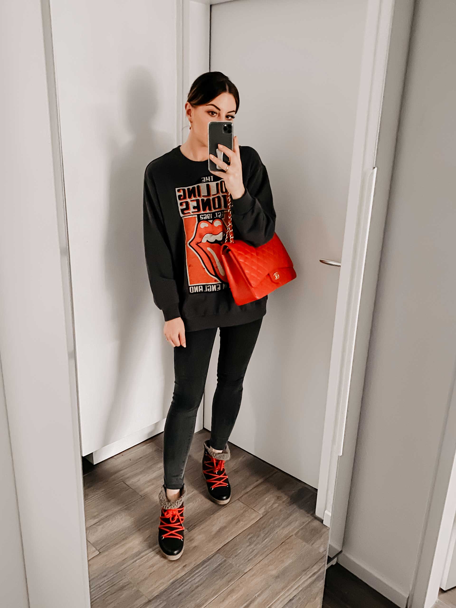 Du willst die schönsten Trends der Wintermode 2019/20 entdecken? Auf meinem Fashion Blog zeige ich dir die aktuellen Wintertrends mit passenden Outfits für kalte Tage. Ich beantworte dir die Was ist im Winter modern Frage und habe on top noch die passenden Shopping-Tipps für dich. www.whoismocca.me #wintertrends #wintermode #modetrends