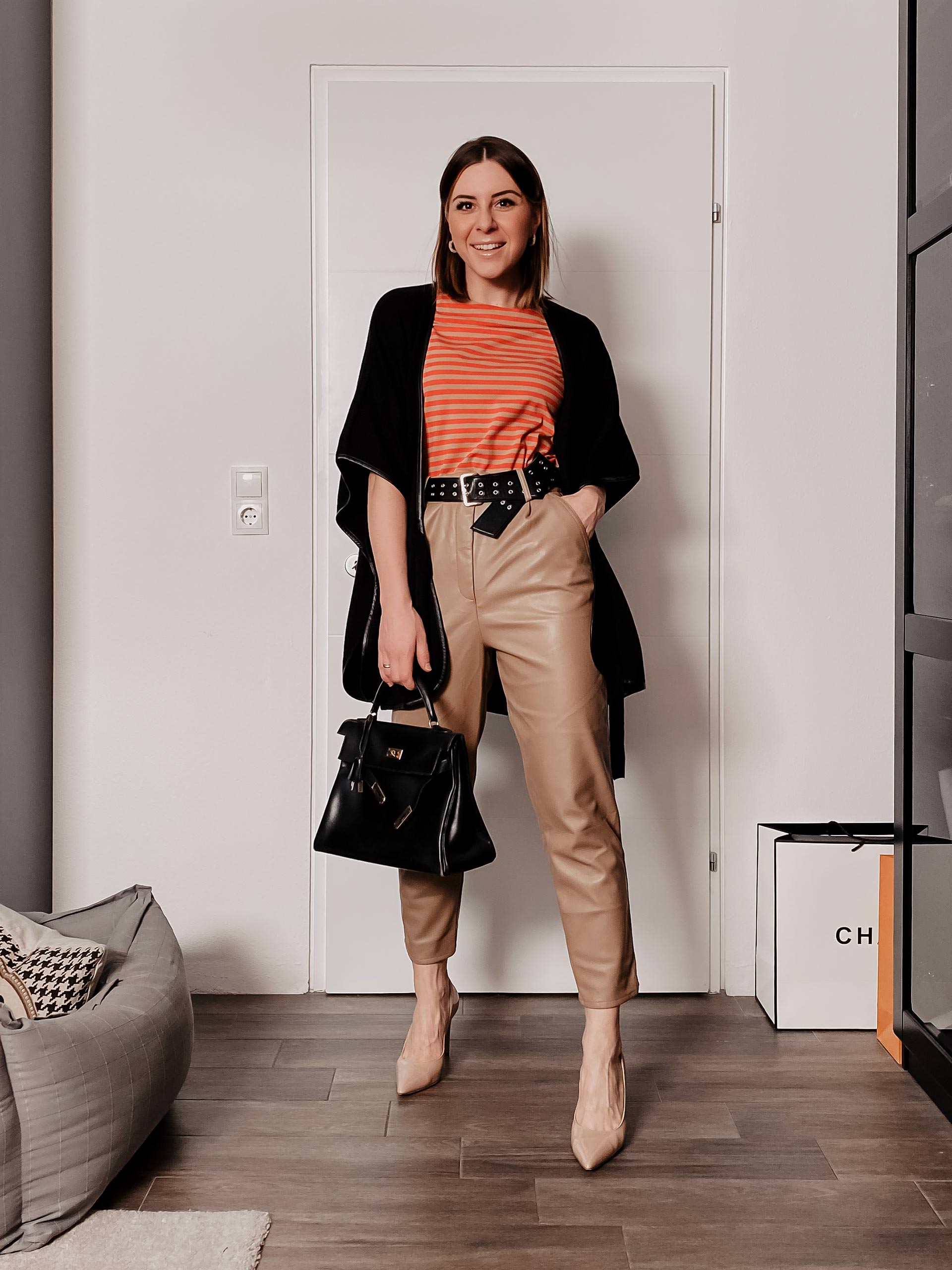 5 Outfits mit Lederhose gibt es am Modeblog zu entdecken. Ich zeige dir, wie gut sich verschiedene Lederhosen im Alltag kombinieren lassen und wie du gut gestylt in den Frühling startest. www.whoismocca.me #lederhose #lookbook #outfits #frühlingsoutfit