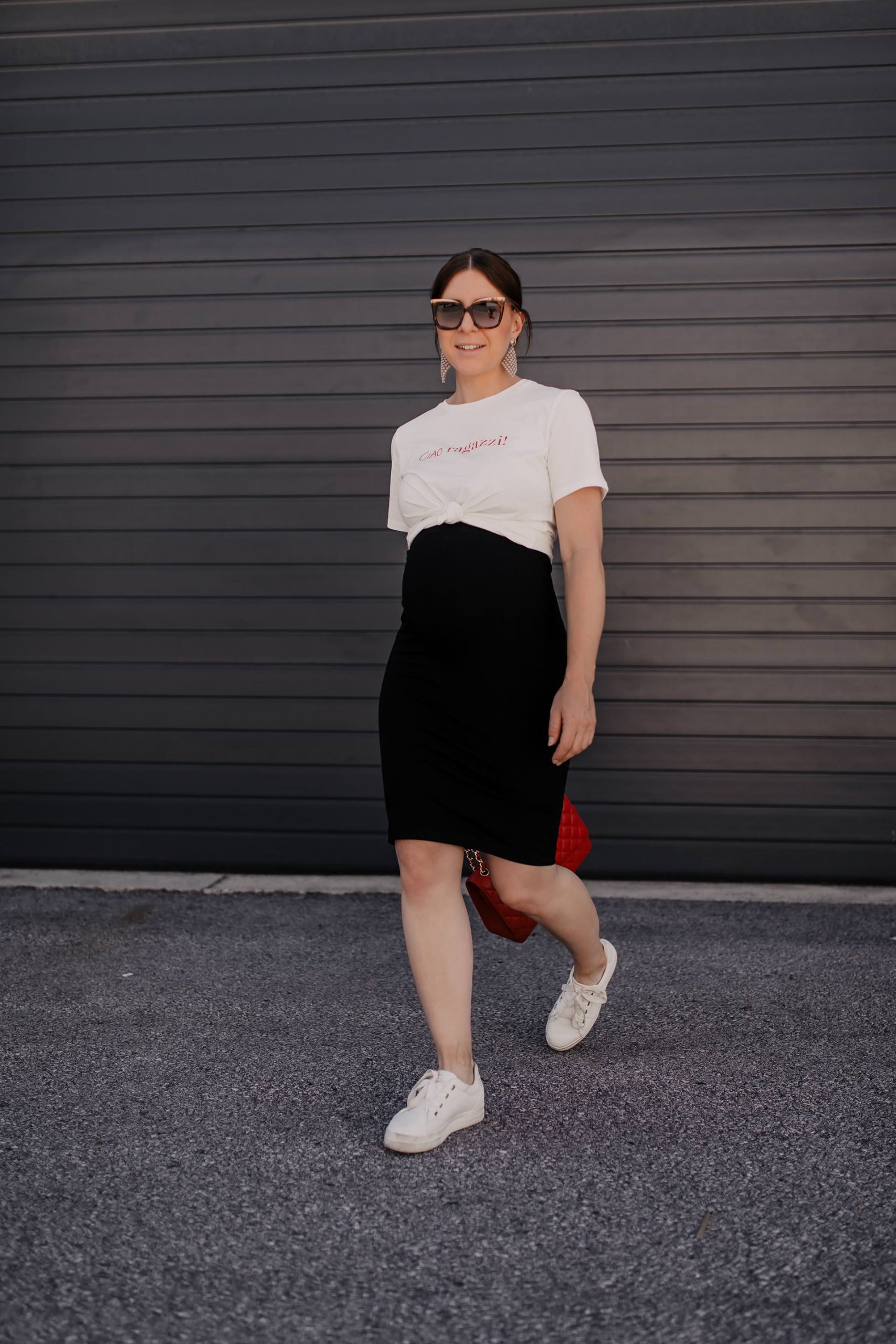 Ohne #Umstandsmode durch den Sommer zu kommen ist gar nicht so schwer! Ich zeige dir mein Lieblingsoutfit im 7. Monat und gebe dir praktische Styling-Tipps. www.whoismocca.me #Schwangerschaftsoutfit #stylethebump